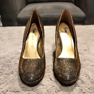 Women's Fioni Night Sparkly Gold Heels (New) Size 10